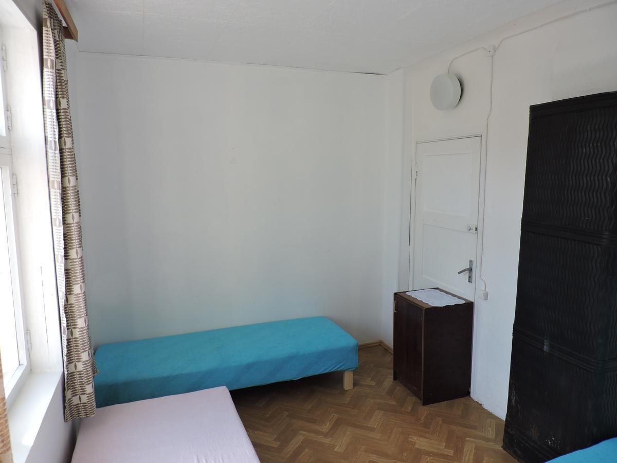 Budget Hostel Parnu Ngoại thất bức ảnh