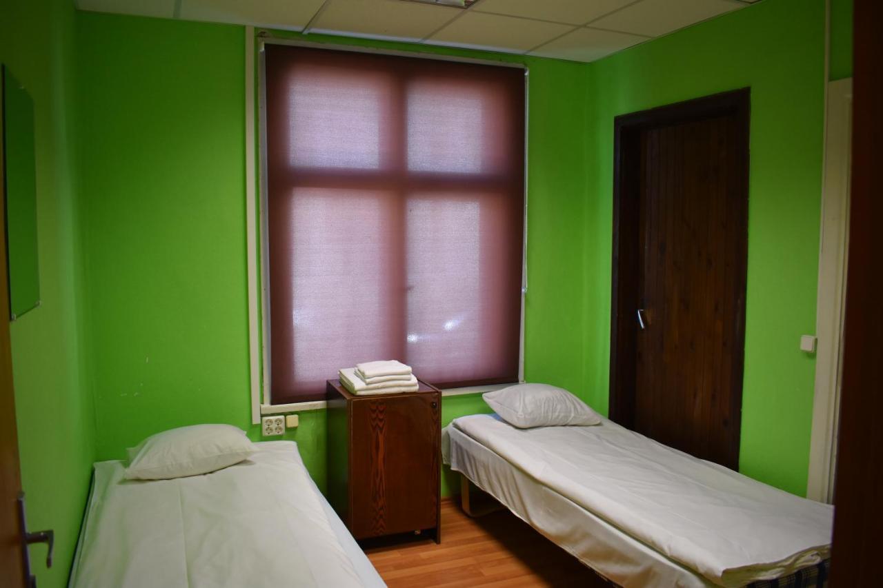 Budget Hostel Parnu Ngoại thất bức ảnh